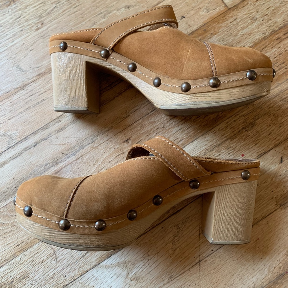 Sbicca Vintage Collection Camel slip on thick heel size 39 or 8 M